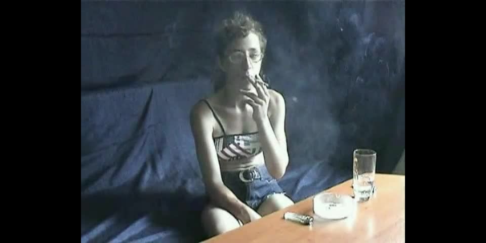 Larissa TLS smoking