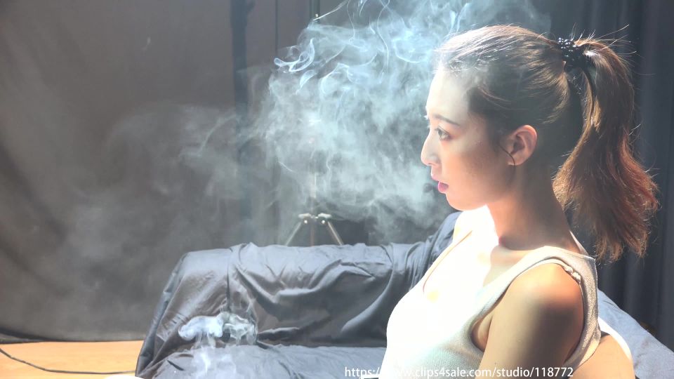 Xiaoyu-hand free smoking part2 Asian Fetish Club