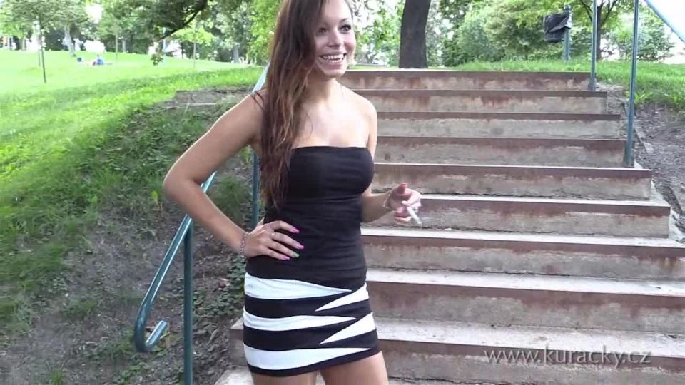 Barbora outdoor smoking Kuracky