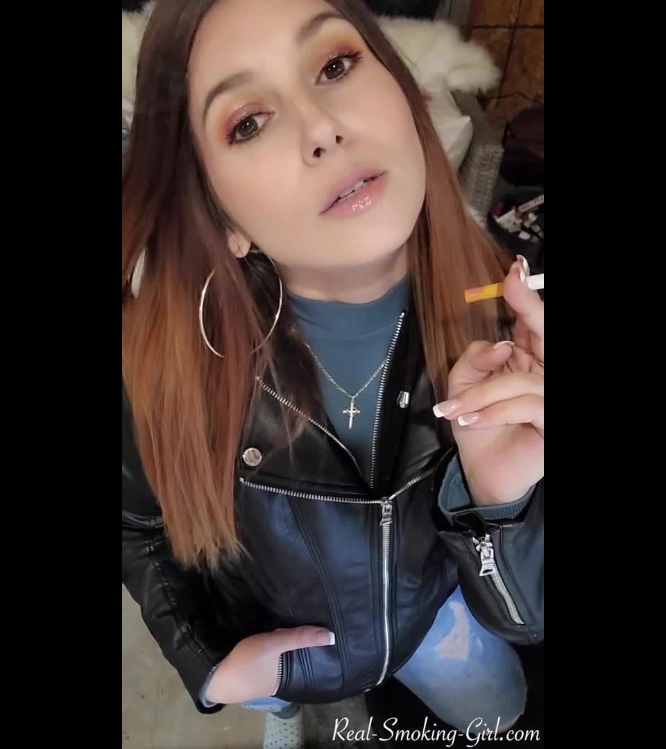 LEATHERPALOOZA! 3 videos in 1 – in leather Real Smoking Girl
