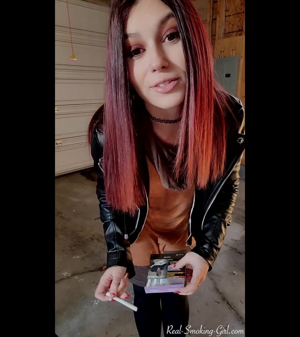 CRUSHIN IT Real Smoking Girl