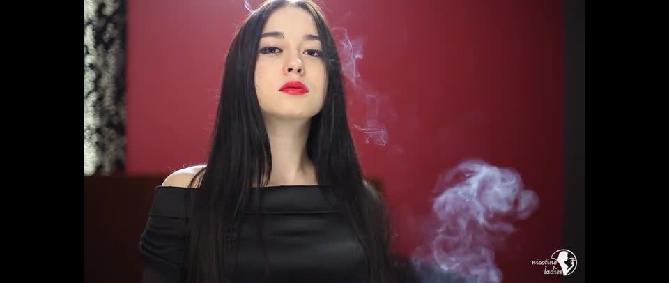 Naomi cute smoker Nicotine Ladies
