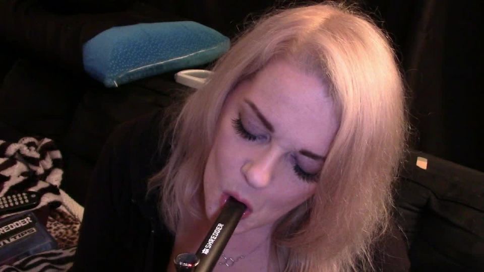 Into Smoke Annie Vox