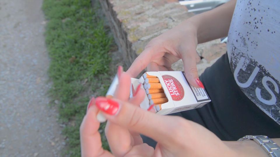 Marina Smoking Model House #812