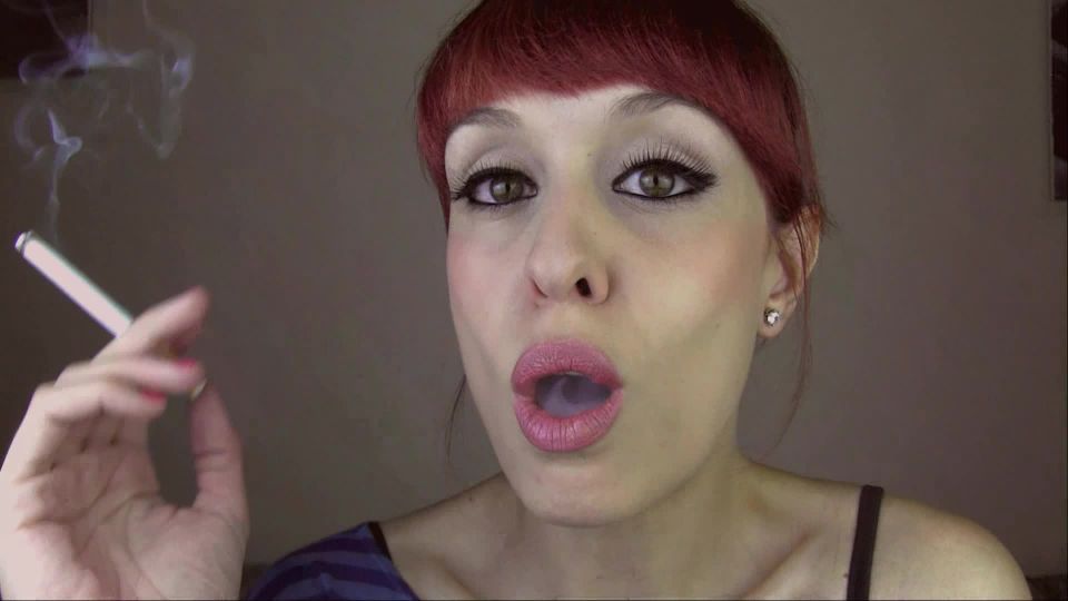Smoking Fetish Extreme close-up Candystart