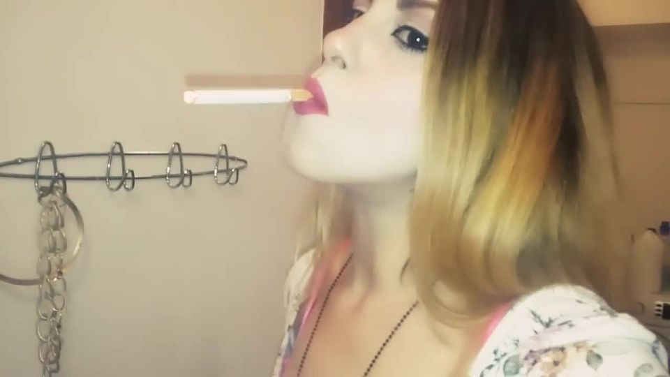 Smoker girl Stelladaisy