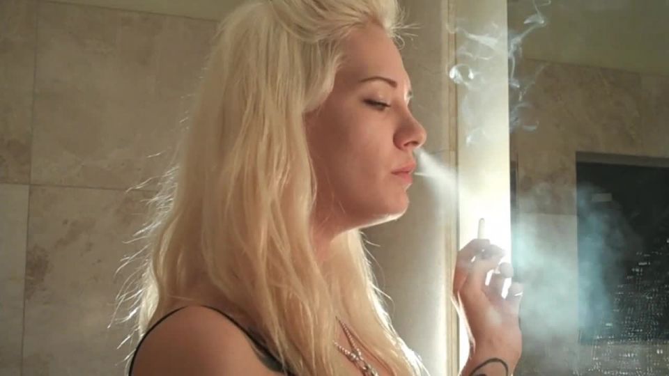 Jayne Returns Thick Creamy Exhales! Smoking San Francisco Girls