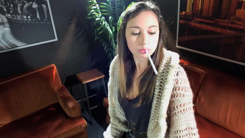 Ashley Smoking Model House #732