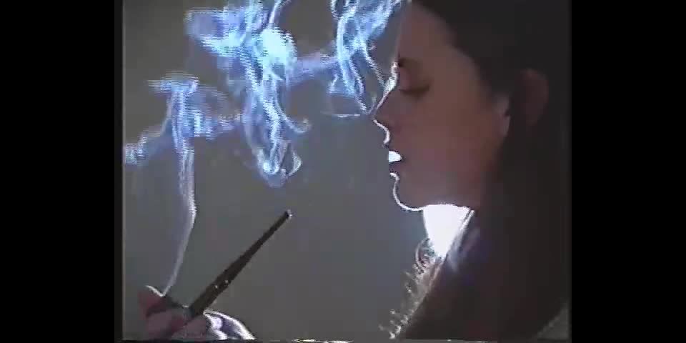 Mystikal Pipe Raven and Sara/Smoke Exchanging Double H Video