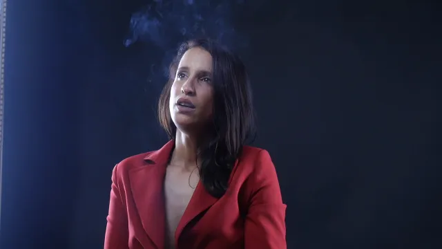 Jenny dangling red fast Studio Smoke